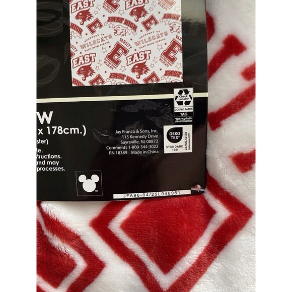 Disney High School Musical East High Wildcats Throw Blanket 50 X 70” White NEW - Picture 5 of 14